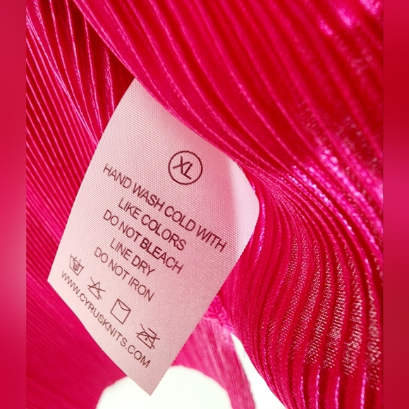 Cyrus, Pink Pleated Fabric Open Front, Long Blazer - Picture 6 of 6